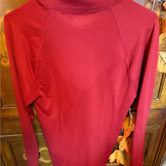 Patagonia Men's Red Half-Zip Pullover - Picture 5 of 5